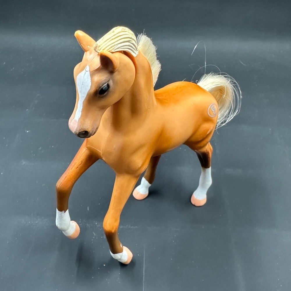 Barbie Horse Foal Figure Tan White Blonde Hair 5.5 Inch Plastic Toy Animal